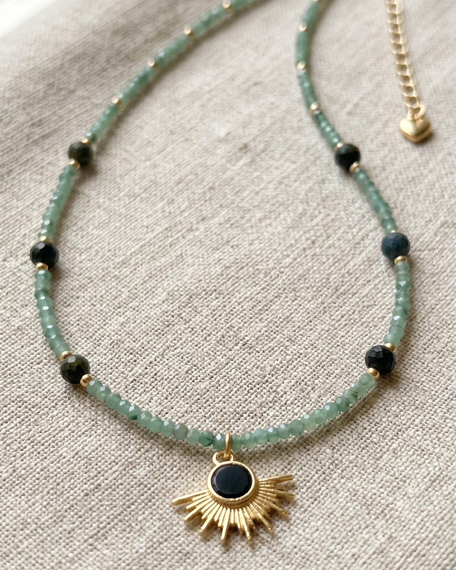 Emerald Choker Necklace