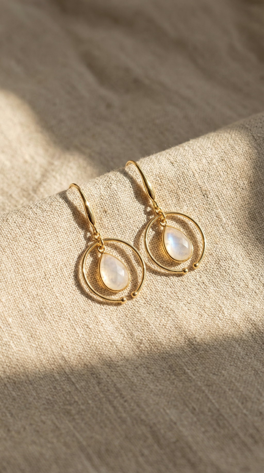 Lumière Drop Earrings